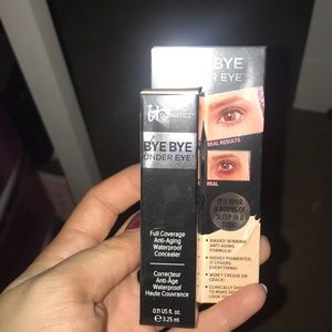 IT Cosmetics bye bye undereye (mini)